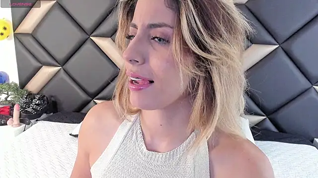 AdrianaHarlow online show from 06-28-26, 12:55