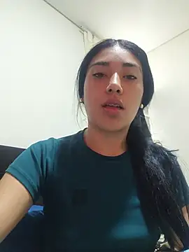 Snapshot of Amber-gold chatting on 06-04-26, 11:27 Amber-gold online show from 06-04-26, 11:27