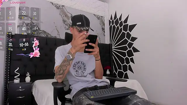 LucasJhonson  online show from 06-15-26, 09:06