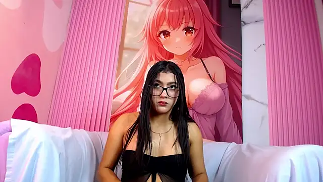 Holly Watson  online show from 07-12-26, 04:14