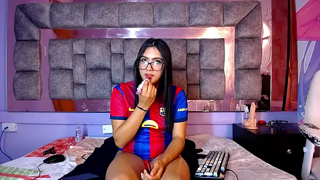 Holly Watson  online show from 07-28-26, 03:21