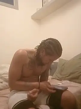 Snapshot of boyrolo24 chatting on 06-04-26, 05:08 boyrolo24 online show from 06-04-26, 05:08