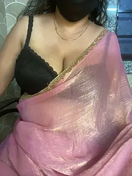 Snapshot of sexyveena chatting on 06-05-26, 11:10 sexyveena online show from 06-05-26, 11:10