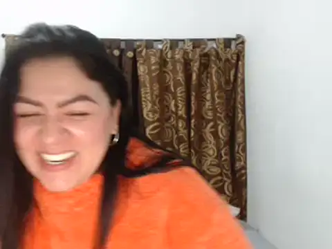 Snapshot of Luna-dark chatting on 06-08-26, 12:36 Luna-dark online show from 06-08-26, 12:36