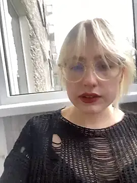 Snapshot of xp_blondie chatting on 06-03-26, 10:18 xp blondie online show from 06-03-26, 10:18