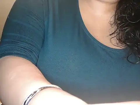 kissingcurvy09 online show from 06-10-26, 06:07