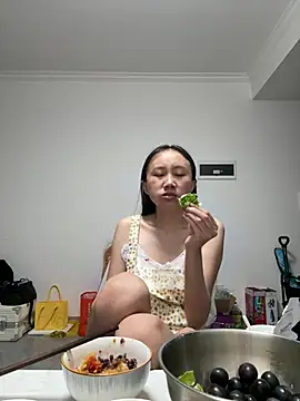Snapshot of Xiao_Mao_meow chatting on 07-25-26, 12:25 Xiao Mao meow online show from 07-25-26, 12:25