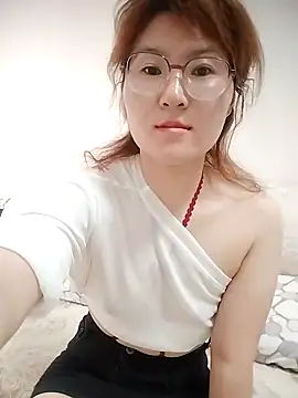 gaoyan880526 online show from 06-21-26, 06:38