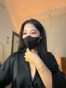 Snapshot of Linnacute22 chatting on 07-18-26, 01:37 Linnacute22 online show from 07-18-26, 01:37