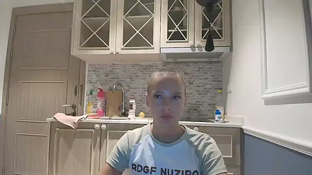 Linnea analochka online show from 06-06-26, 12:54