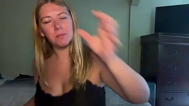 allyanalangell online show from 07-29-26, 04:27