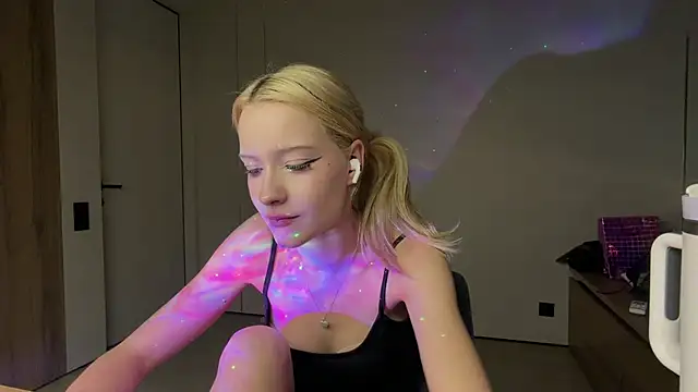 Anny qte online show from 06-14-26, 04:53