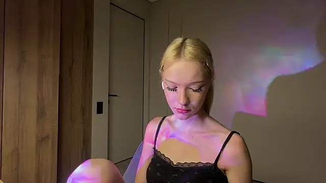 Anny qte online show from 07-30-26, 06:18