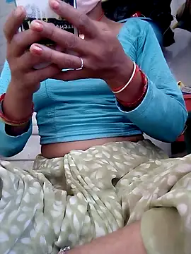 Snapshot of Aarti9080 chatting on 06-18-26, 07:08 Aarti9080 online show from 06-18-26, 07:08