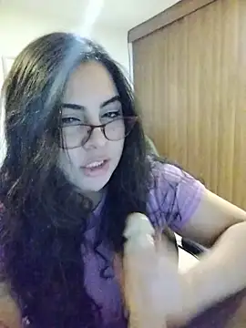 Snapshot of Roxxy_Sade chatting on 07-01-26, 12:34 Roxxy Sade online show from 07-01-26, 12:34