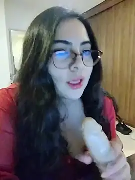 Snapshot of Roxxy_Sade chatting on 07-03-26, 01:45 Roxxy Sade online show from 07-03-26, 01:45