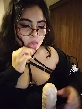 Snapshot of Roxxy_Sade chatting on 07-19-26, 12:36 Roxxy Sade online show from 07-19-26, 12:36