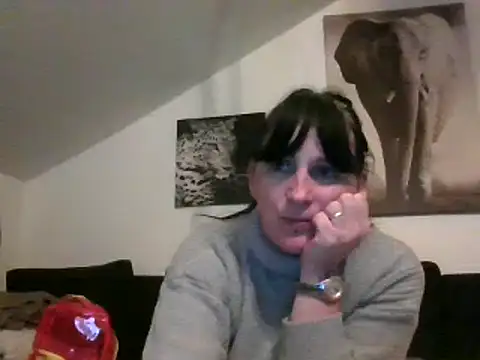 Snapshot of sexujuly88 chatting on 09-26-25, 09:08 sexujuly88 online show from 09-26-25, 09:08