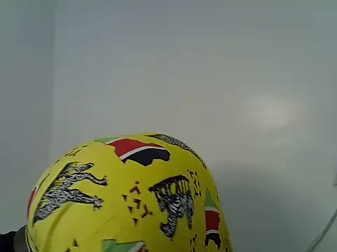 Snapshot of Sweet_Cherry17 chatting on 06-06-26, 11:31 Sweet Cherry17 online show from 06-06-26, 11:31