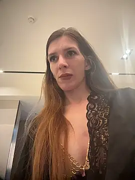 Snapshot of MissAndKiss chatting on 05-31-26, 05:31 MissAndKiss online show from 05-31-26, 05:31