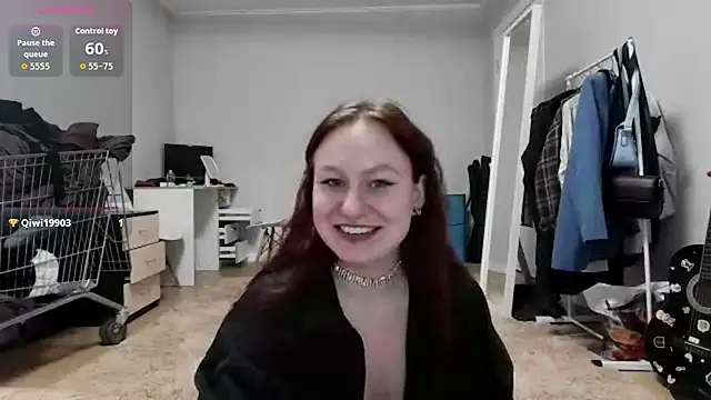 LoiseLovetto online show from 07-08-26, 06:12