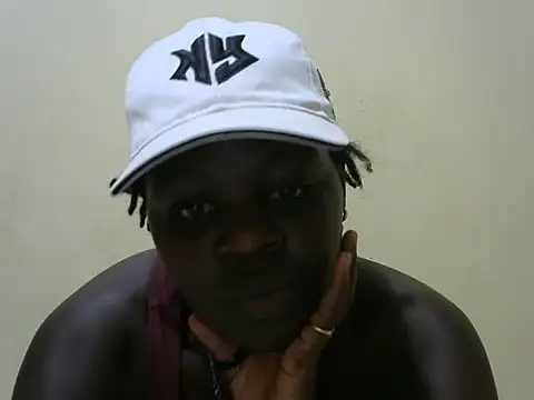 Snapshot of betty_love254 chatting on 06-05-26, 02:45 betty love254 online show from 06-05-26, 02:45