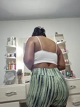 Snapshot of PauliOrtiz_1 chatting on 06-04-26, 12:44 PauliOrtiz 1 online show from 06-04-26, 12:44