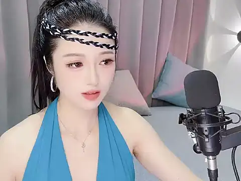 Snapshot of Momo-Wow chatting on 06-01-26, 05:53 Momo-Wow online show from 06-01-26, 05:53