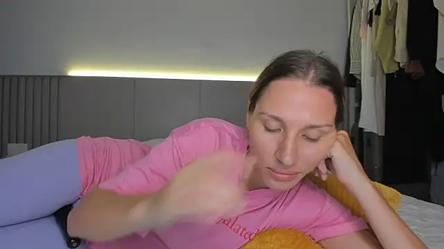 SofiClimbing online show from 04-11-26, 08:29