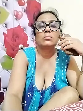 Snapshot of chatterjeesayani567 chatting on 06-07-26, 02:10 chatterjeesayani567 online show from 06-07-26, 02:10