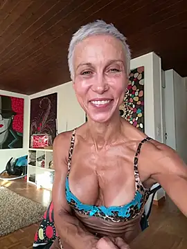 GymQueenCarmen online show from 07-29-26, 05:27