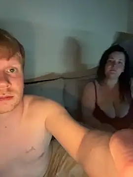 CurvyScarlett69 online show from 06-06-26, 11:53