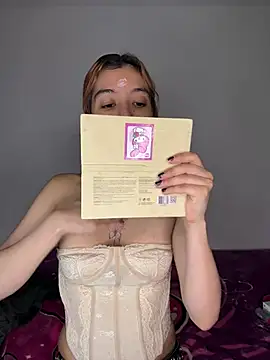 Nana-Komatsu online show from 06-05-26, 04:30
