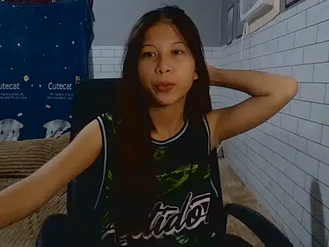 Freshxxcherryxoxo online show from 06-04-26, 10:32