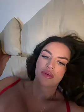 Snapshot of AlanandLana chatting on 08-07-26, 03:41 AlanandLana online show from 08-07-26, 03:41