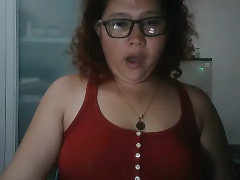 Snapshot of bitchychubby chatting on 07-14-26, 01:50 bitchychubby online show from 07-14-26, 01:50