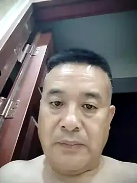 Snapshot of woailllll chatting on 07-19-26, 01:37 woailllll online show from 07-19-26, 01:37