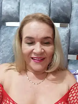 Snapshot of Sara_hilton02 chatting on 06-05-26, 01:17 Sara hilton02 online show from 06-05-26, 01:17