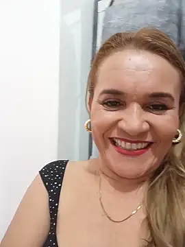 Snapshot of Sara_hilton02 chatting on 06-08-26, 01:33 Sara hilton02 online show from 06-08-26, 01:33