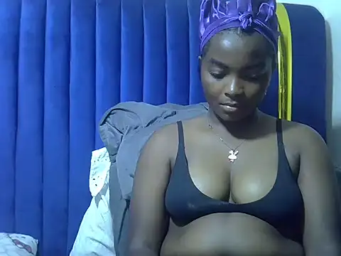 Sweetlover230 online show from 06-07-26, 03:27