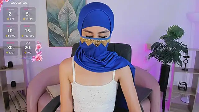 Snapshot of Alina_Malak chatting on 06-04-26, 08:26 Alina Malak online show from 06-04-26, 08:26