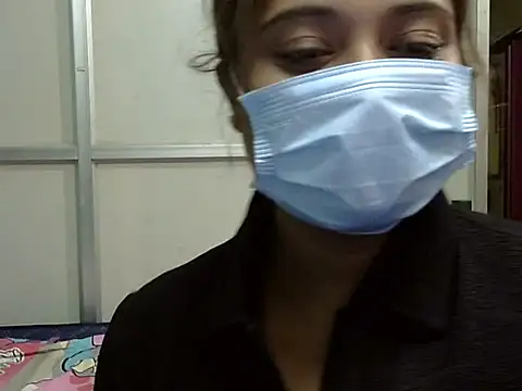 Snapshot of Sexy-Bulti chatting on 05-17-26, 06:22 Sexy-Bulti online show from 05-17-26, 06:22