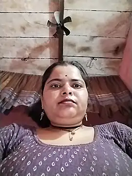 Snapshot of HOpooja356l chatting on 06-03-26, 06:38 HOpooja356l online show from 06-03-26, 06:38