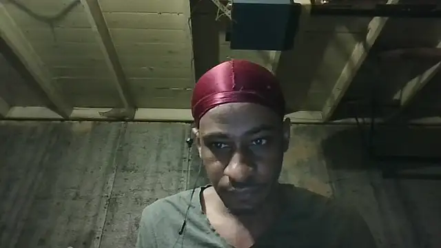 Snapshot of Leo99842 chatting on 06-10-26, 02:45 Leo99842 online show from 06-10-26, 02:45