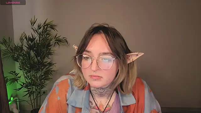 Eva Witcher online show from 06-08-26, 01:39