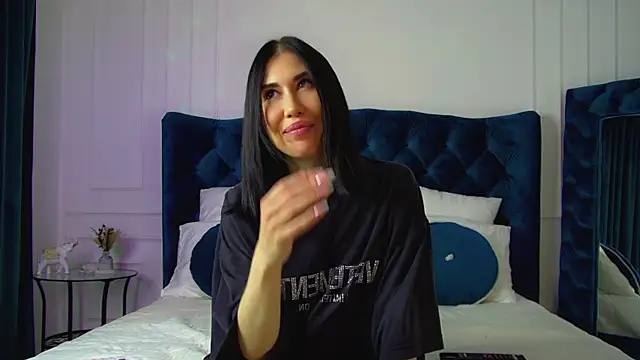 KaylaMous online show from 07-12-26, 06:21
