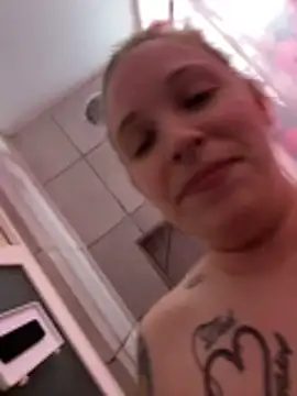 Snapshot of redrumredroom chatting on 06-03-26, 03:20 redrumredroom online show from 06-03-26, 03:20