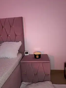 Snapshot of -IrisDesiree- chatting on 06-04-26, 02:12 -IrisDesiree- online show from 06-04-26, 02:12
