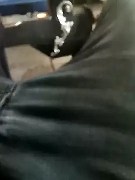 Singlemaleforcouples online show from 12-24-24, 11:38