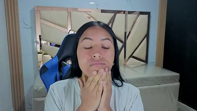 lia x a online show from 06-20-26, 01:03